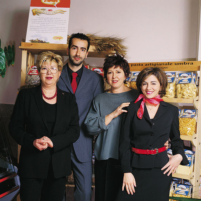 Il team La Romagna nel laboratorio di Foligno